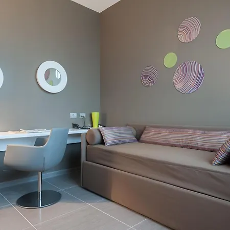 8piuhotel