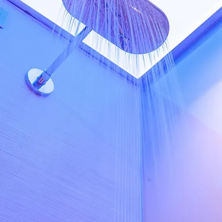 8piuhotel Отель Лечче