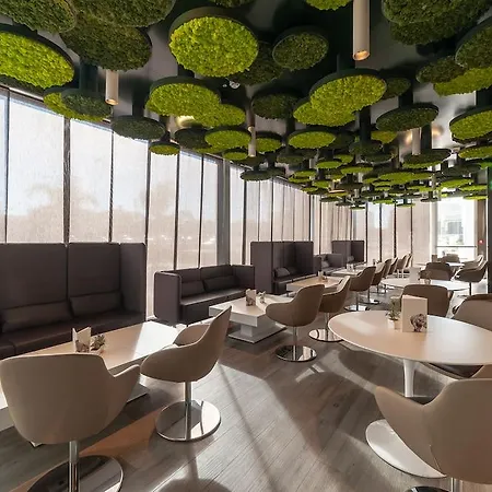 8piuhotel 4*