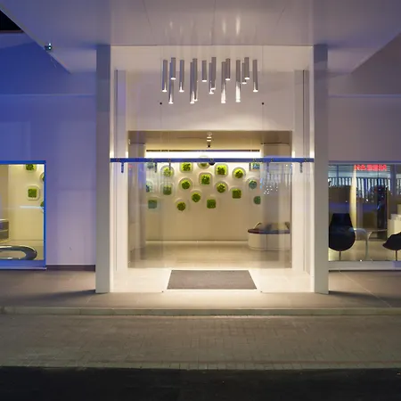 Отель 8piuhotel 4*