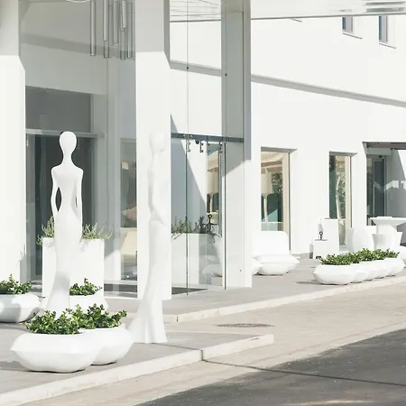 8piuhotel Отель