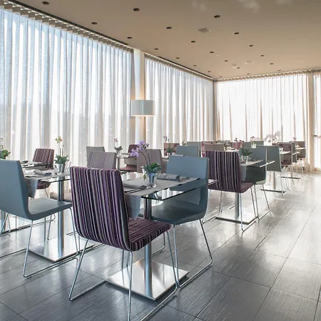 8piuhotel Отель 4*