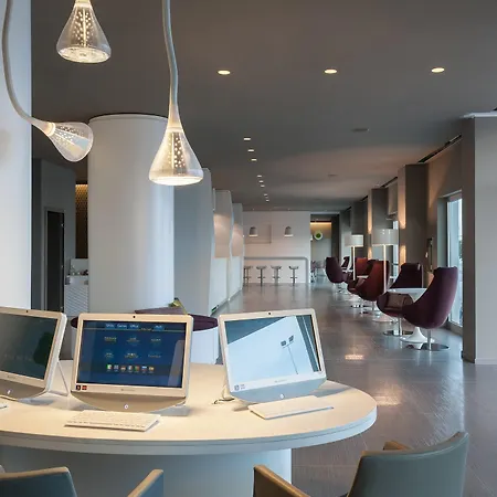 8piuhotel Лечче