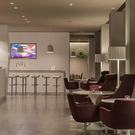 8piuhotel Лечче