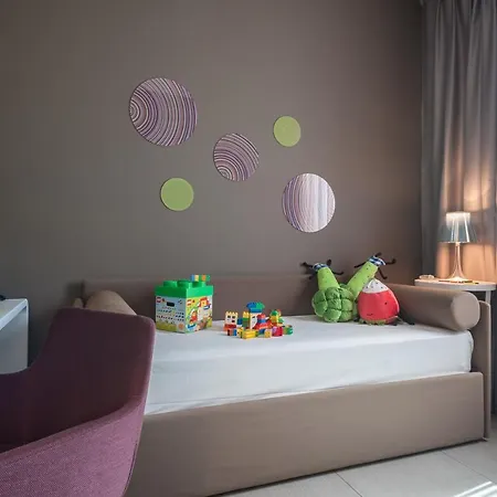 8piuhotel Отель