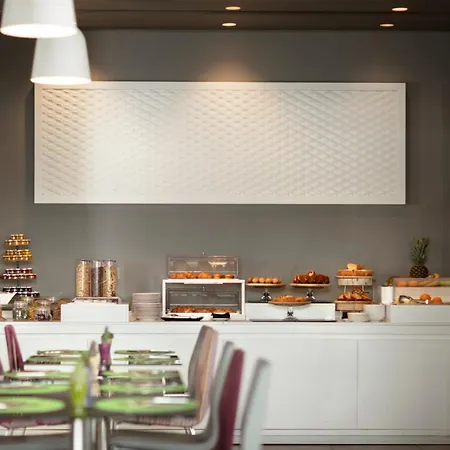 8piuhotel 4* Лечче